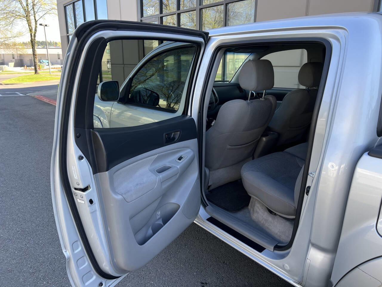 Used 2006 Toyota Tacoma PreRunner RWD image 10