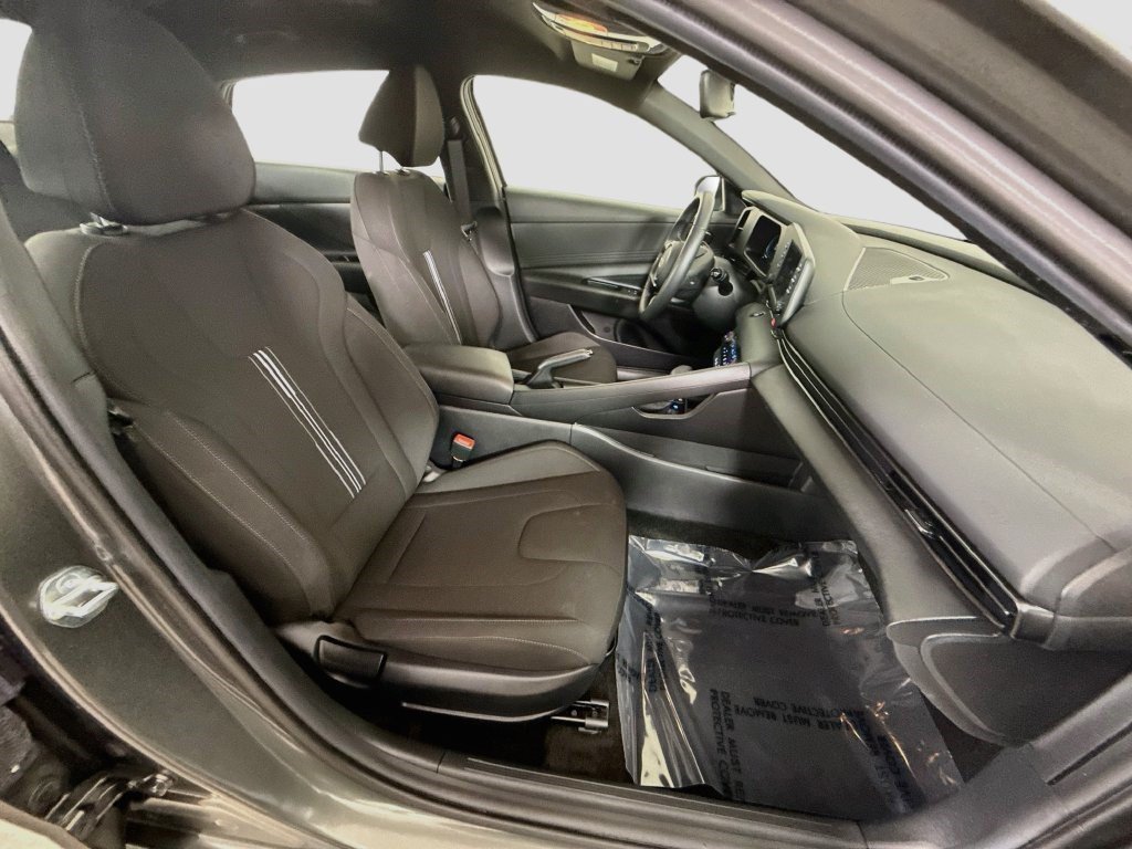 Used 2026 Hyundai Elantra Sport FWD image 28