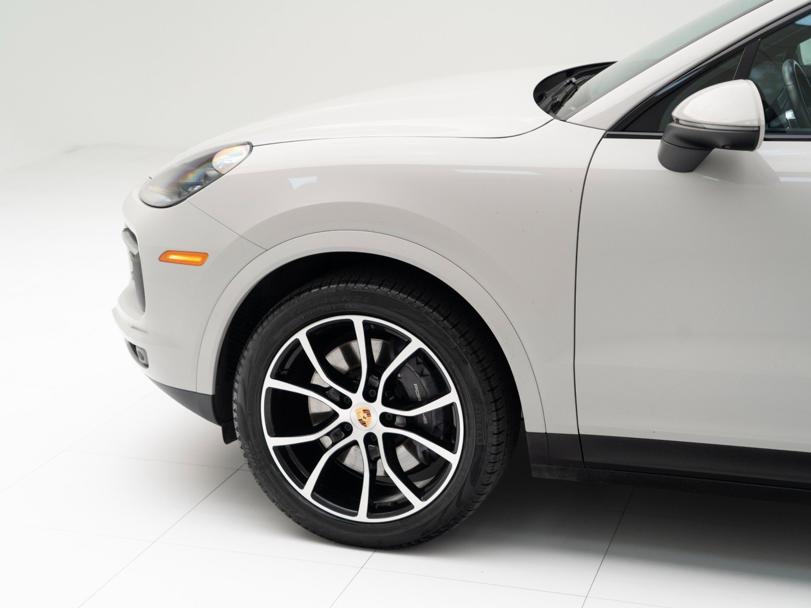 Certified 2022 Porsche Cayenne Platinum Edition image 11