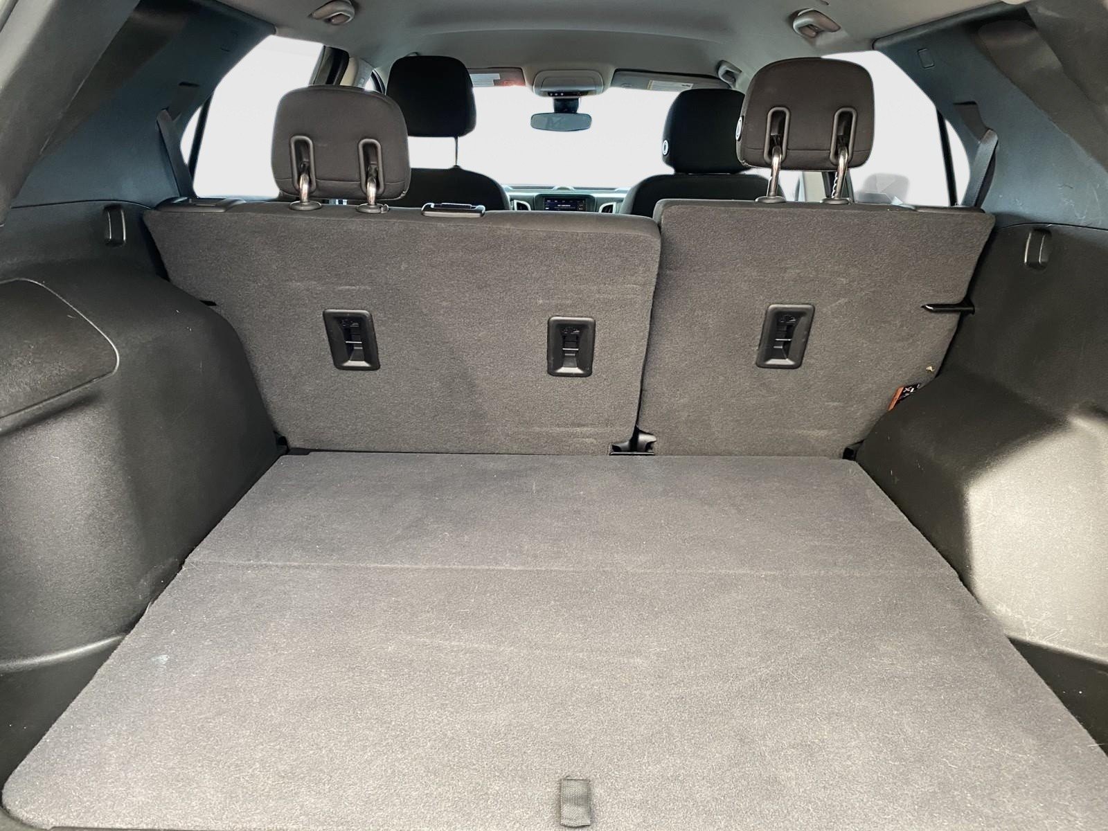 Used 2020 Chevrolet Equinox LT FWD image 14