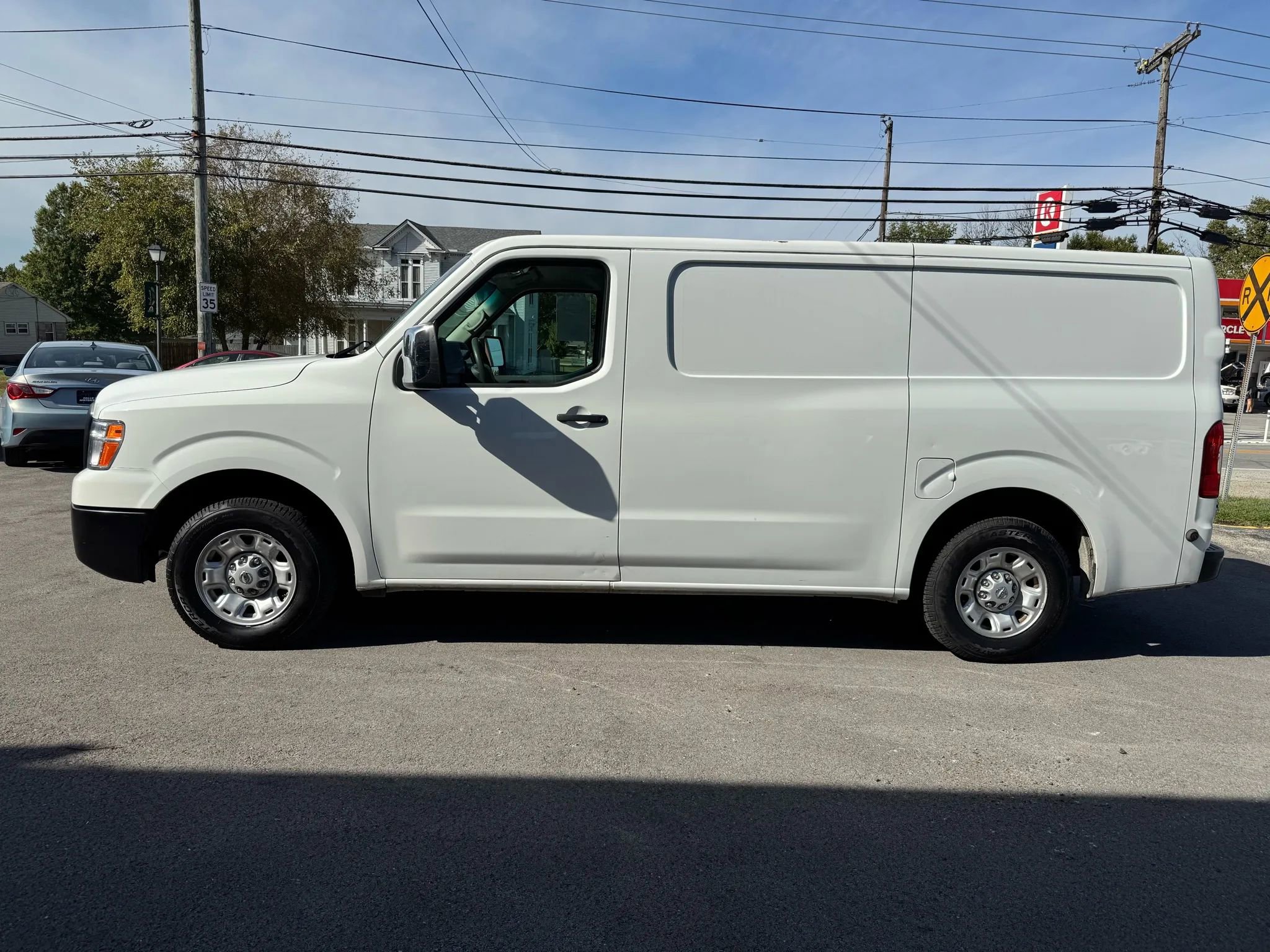 Used 2019 Nissan NV 2500 SV image 7