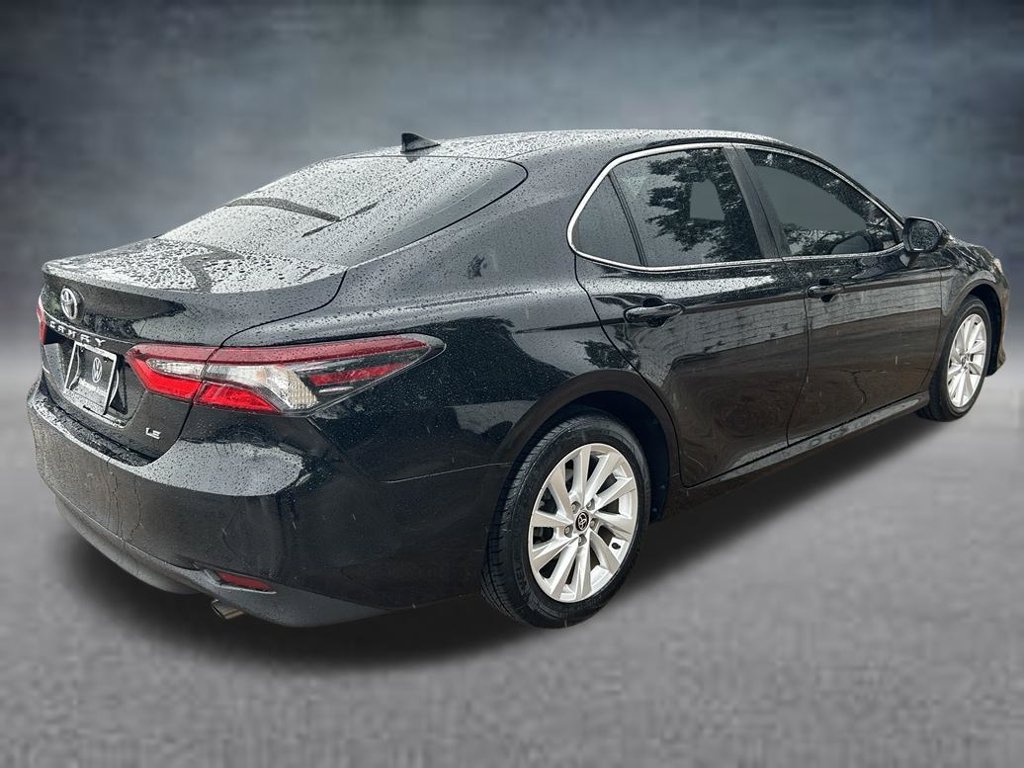 Used 2024 Toyota Camry LE FWD image 6