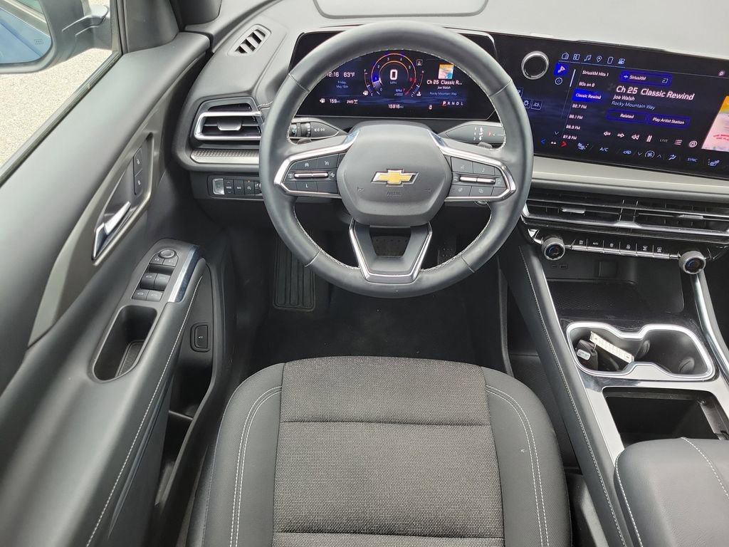 Used 2024 Chevrolet Traverse LS AWD/4WD image 14