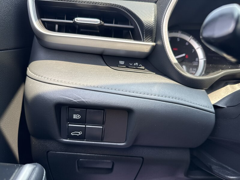 Used 2022 Toyota Highlander XSE AWD/4WD image 39