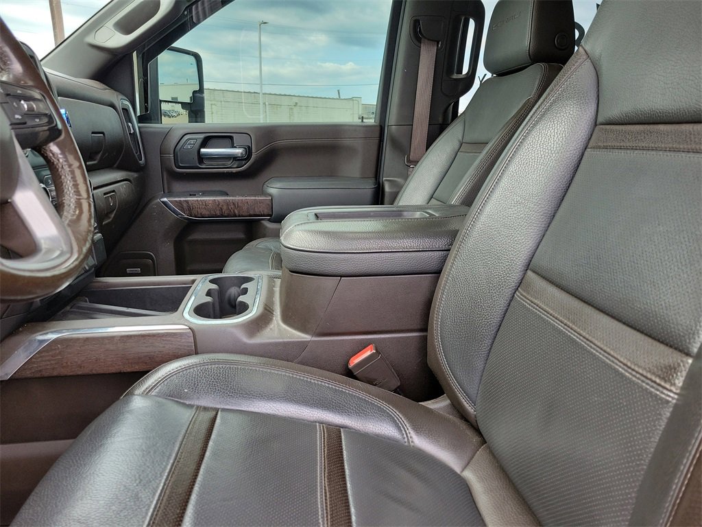 Used 2022 GMC Sierra 3500 Denali w/ Denali Ultimate Package image 22