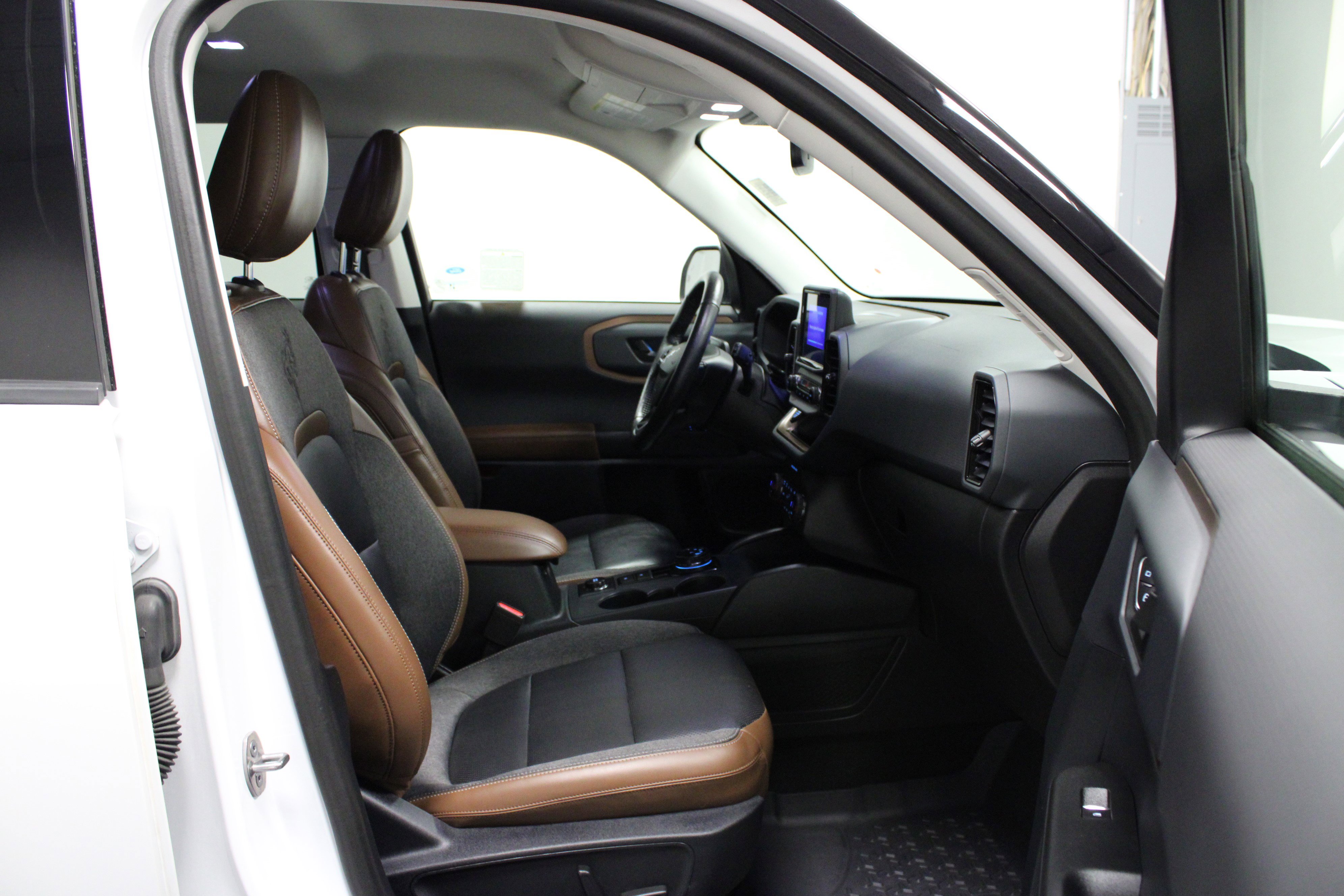 Used 2021 Ford Bronco Sport Outer Banks image 16