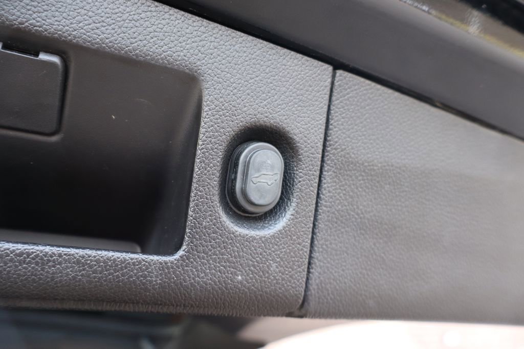 Used 2019 Chevrolet Tahoe LT image 40