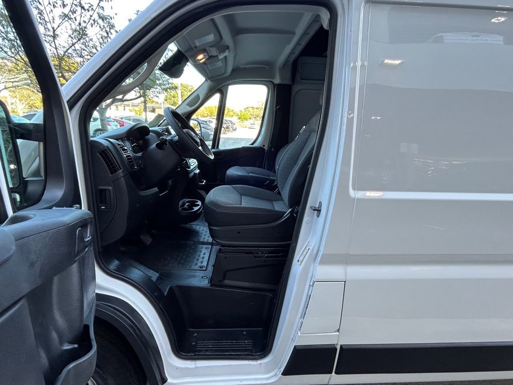Used 2025 RAM ProMaster 3500 w/ Convenience Group FWD image 15