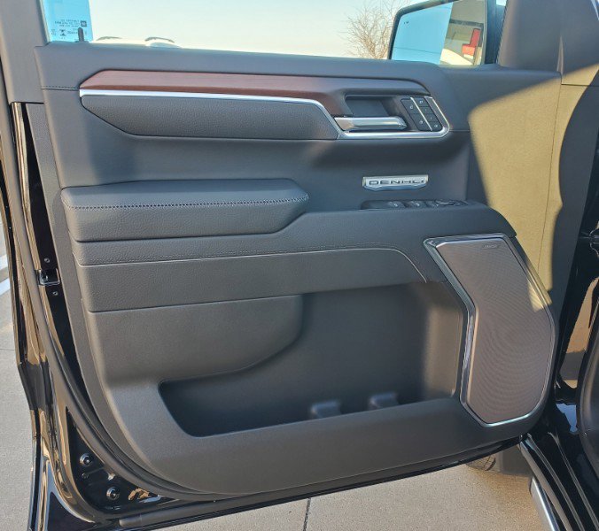 New 2025 GMC Sierra 1500 Denali w/ Denali Reserve Package image 10
