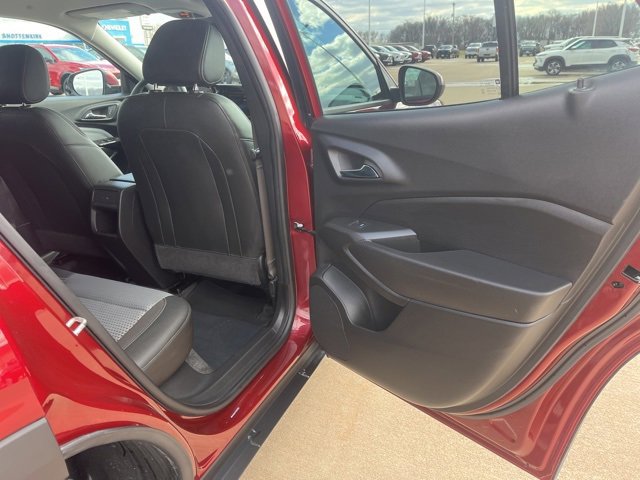 Used 2024 Chevrolet Trax LT w/ Driver Confidence Package image 40