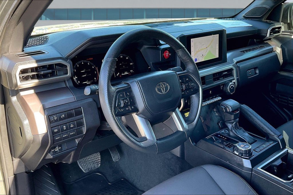 Used 2024 Toyota Tacoma TRD Off-Road w/ TRD Off Road Upgrade Package AWD/4WD image 17