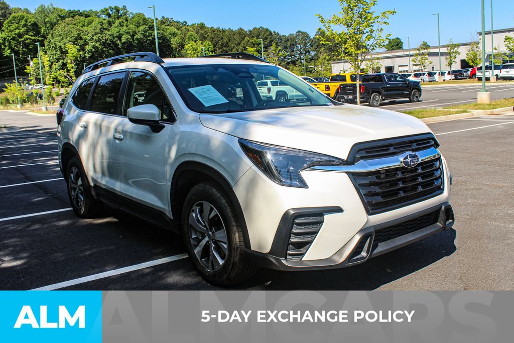 Used 2025 Subaru Ascent Premium AWD/4WD image 3