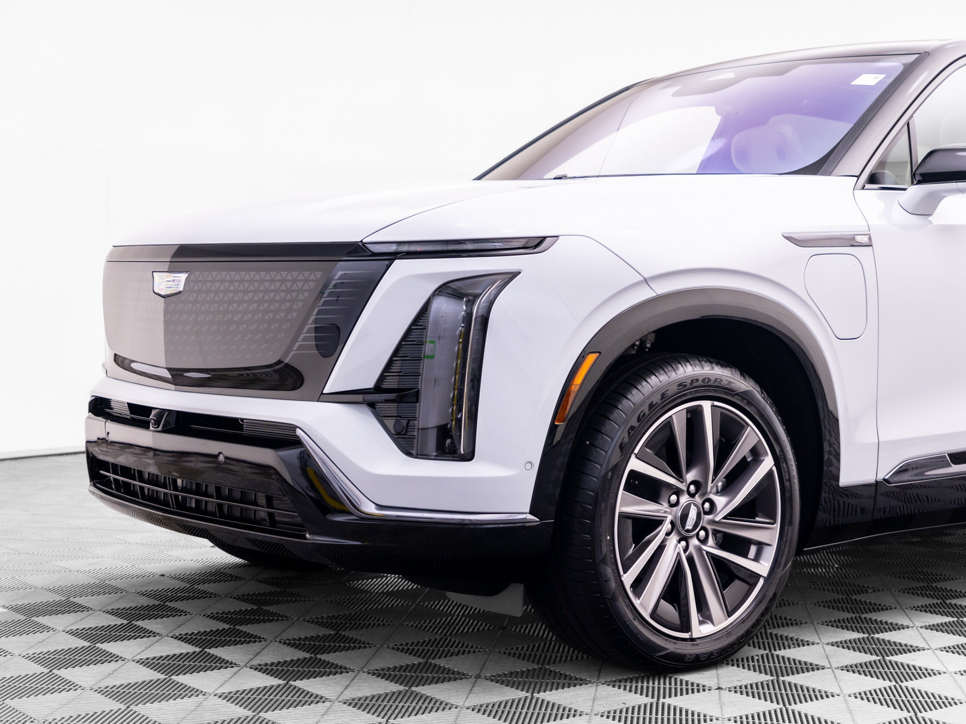 New 2027 Cadillac Vistiq Sport w/ LPO, Floor Liner Package AWD/4WD image 38