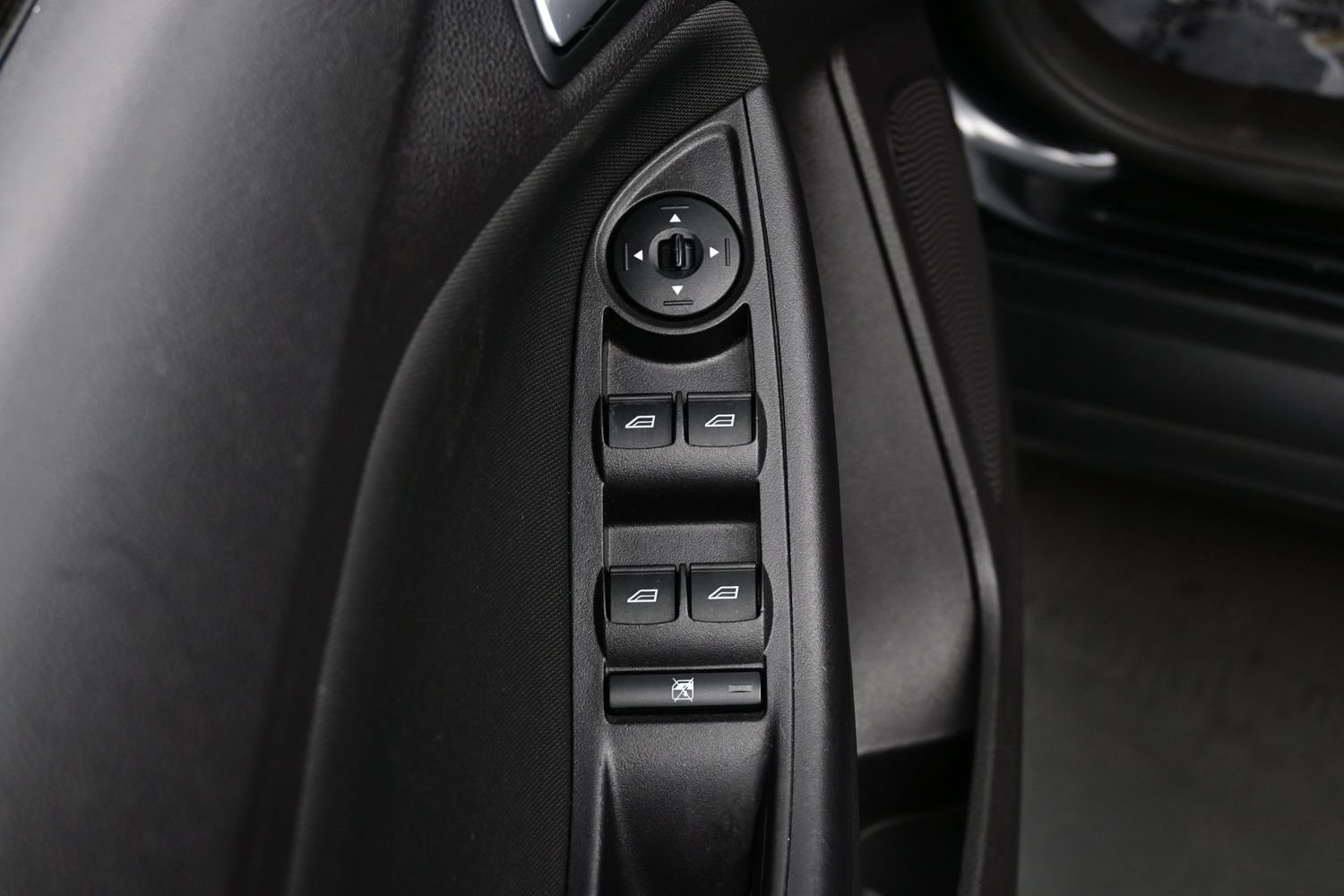 Used 2015 Ford Focus SE FWD image 10