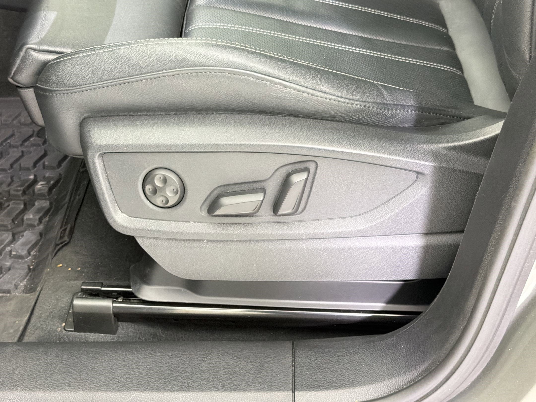 Used 2023 Audi Q5 2.0T Premium Plus w/ Premium Plus Package image 11