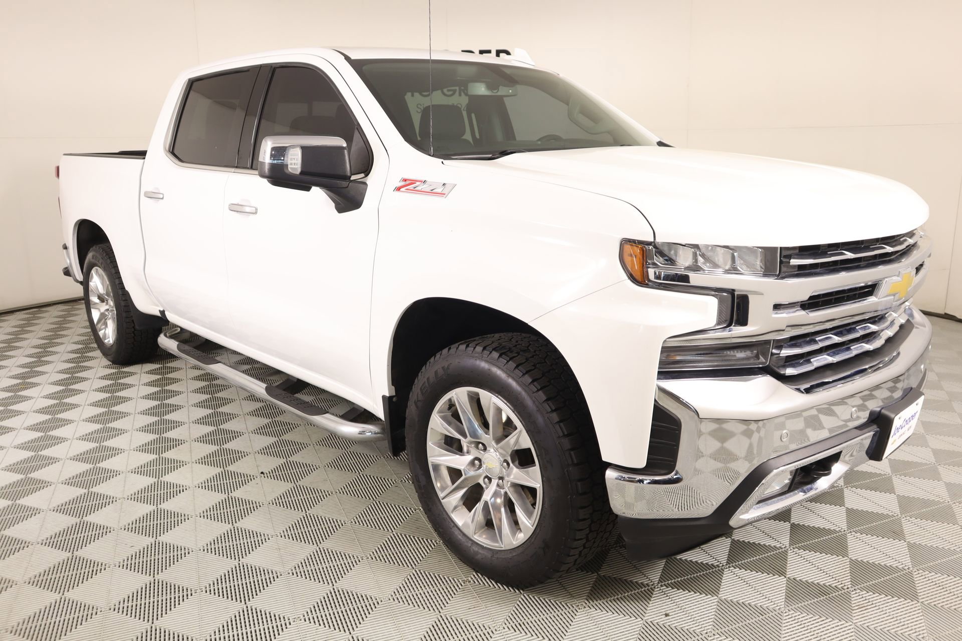 Used 2022 Chevrolet Silverado 1500 LTZ w/ Z71 Off-Road Package image 1