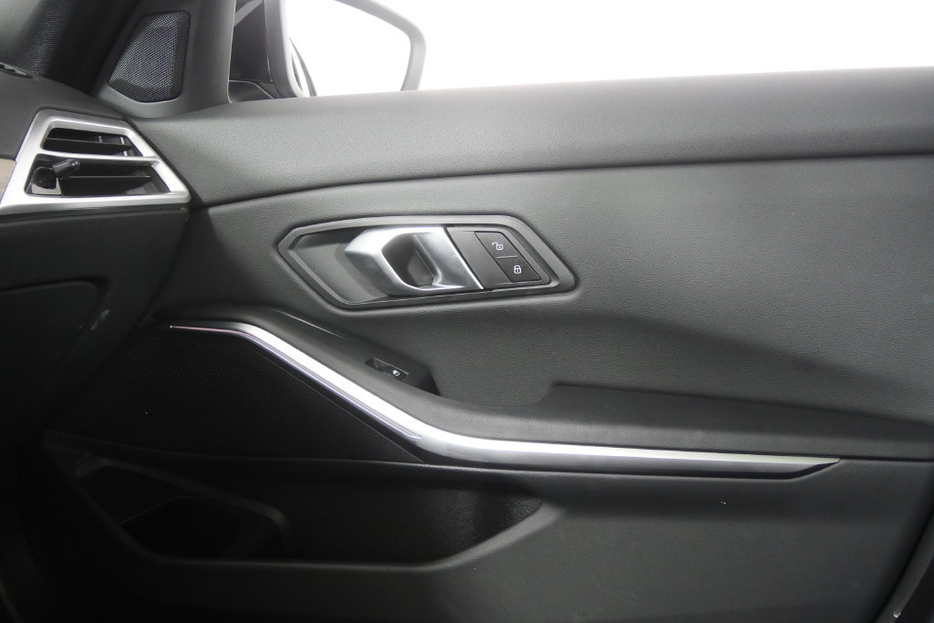Certified 2026 BMW 330i Sedan RWD image 23