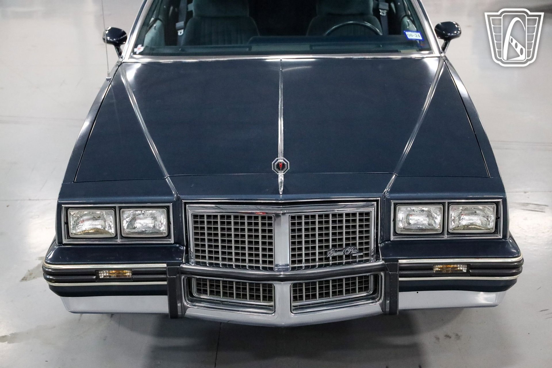 Used 1987 Pontiac Grand Prix LE image 9