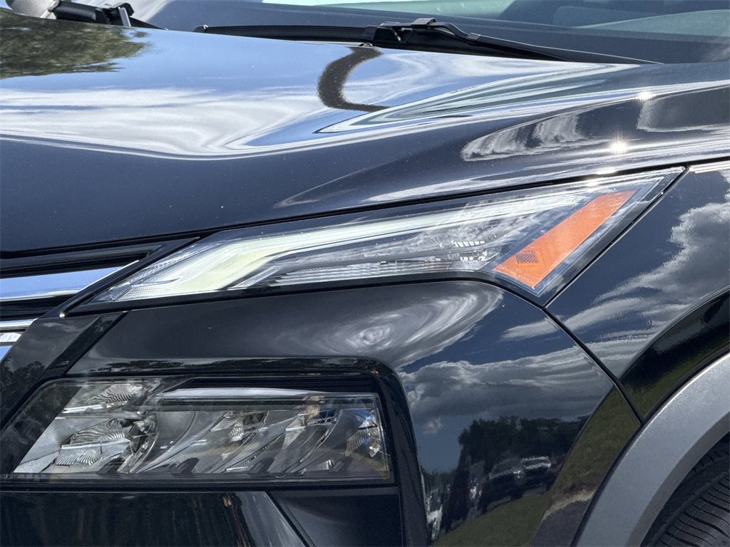 Certified 2025 Nissan Rogue S image 13