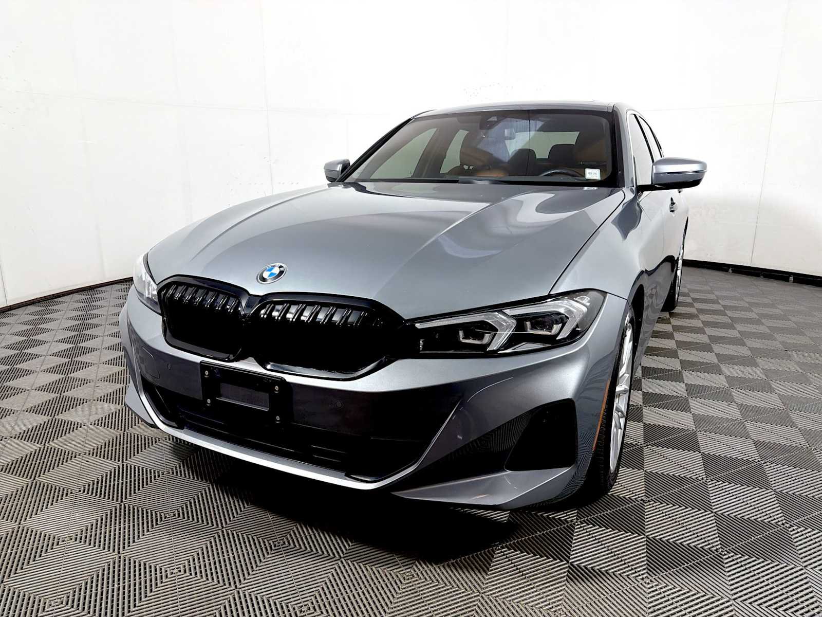 Used 2024 BMW 330i xDrive Sedan w/ Premium Package AWD/4WD image 3