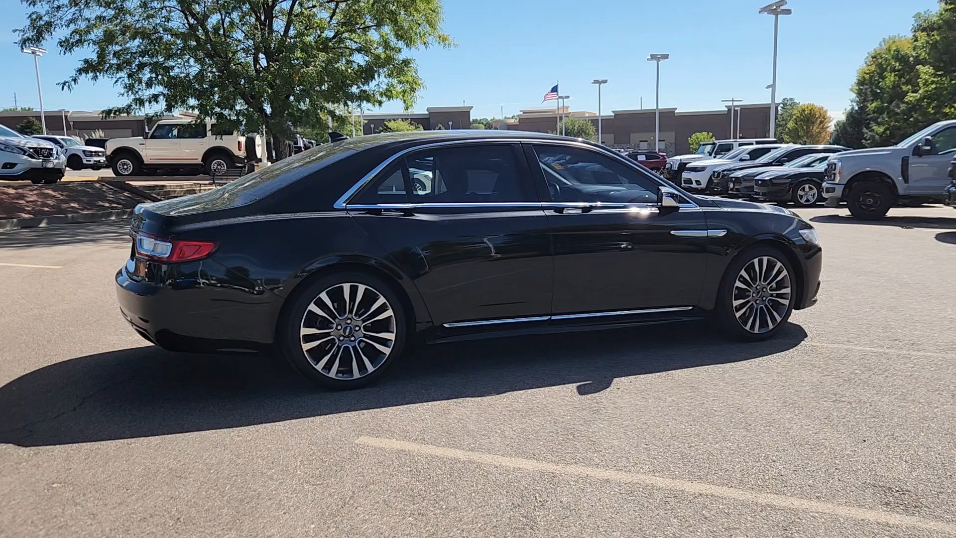 Used 2018 Lincoln Continental Reserve AWD/4WD image 11
