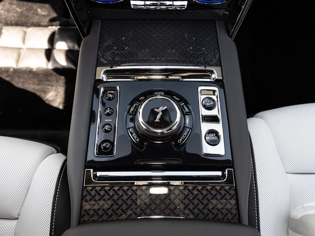 New 2027 Rolls-Royce Cullinan Black Badge AWD/4WD image 42