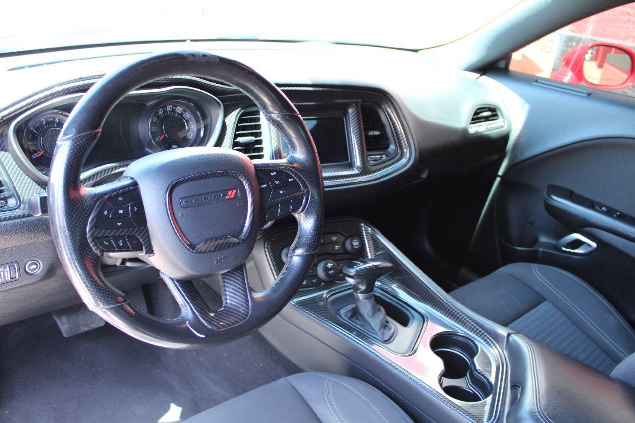Used 2019 Dodge Challenger SXT w/ Blacktop Package RWD image 9