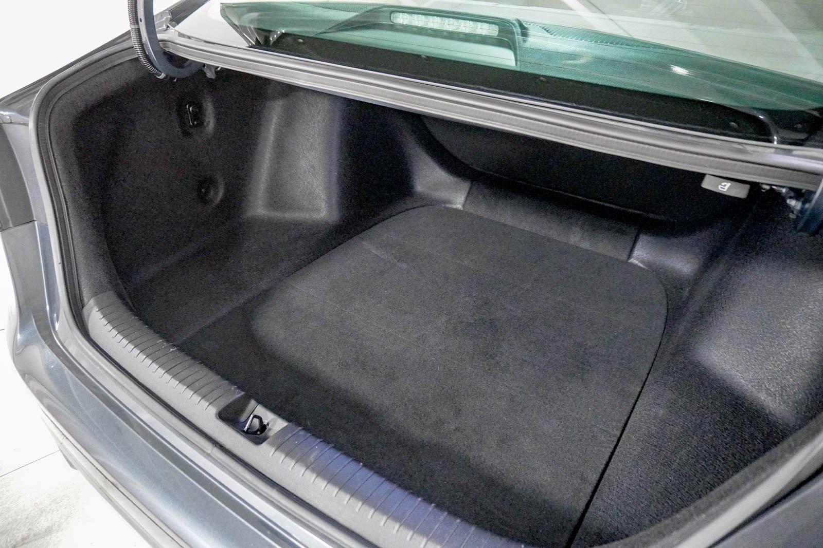 Used 2023 Honda Accord LX image 9