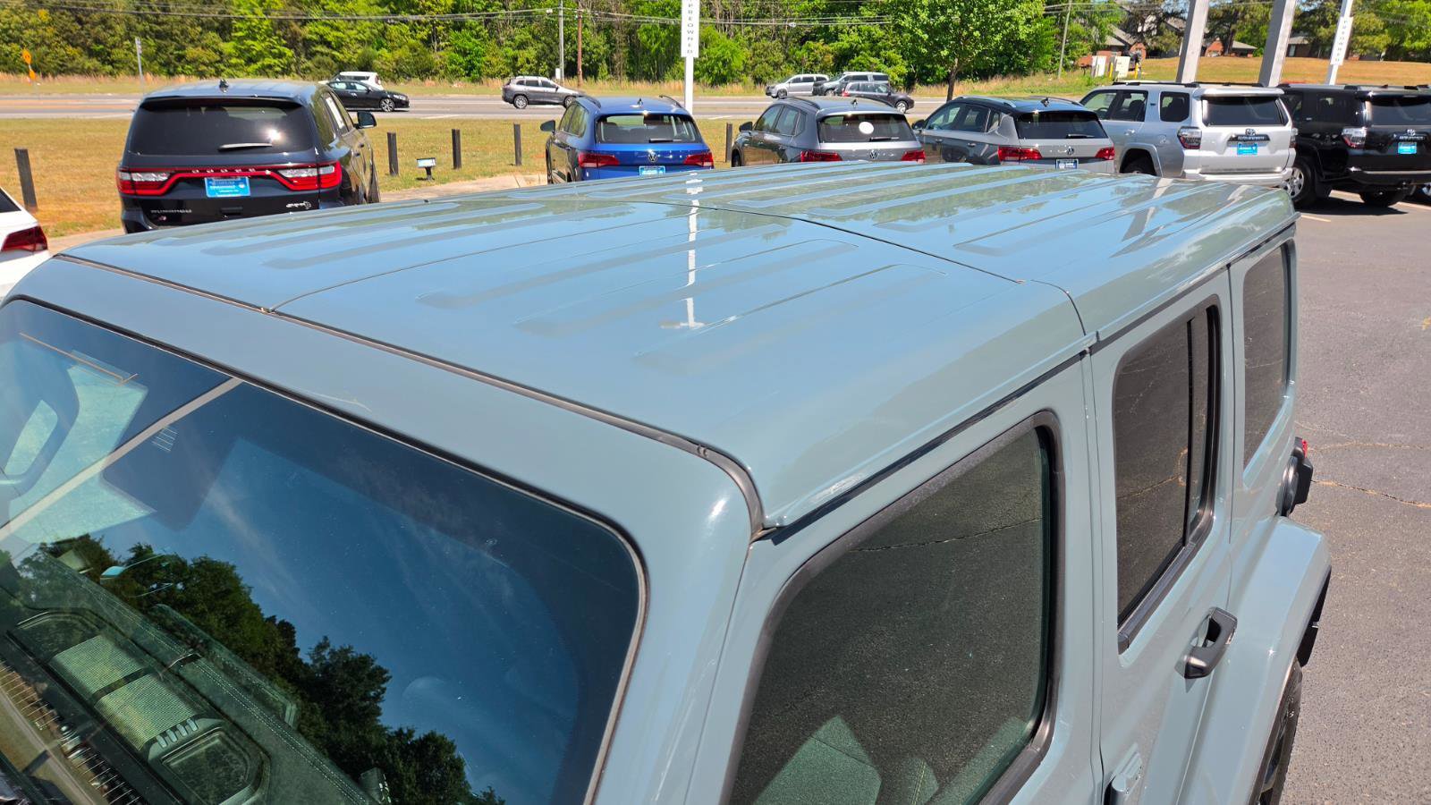 Used 2024 Jeep Wrangler Sahara image 24