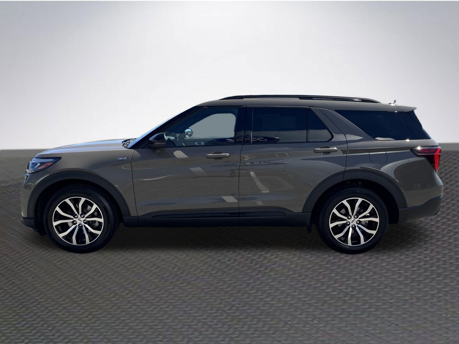 New 2027 Ford Explorer ST-Line RWD image 4