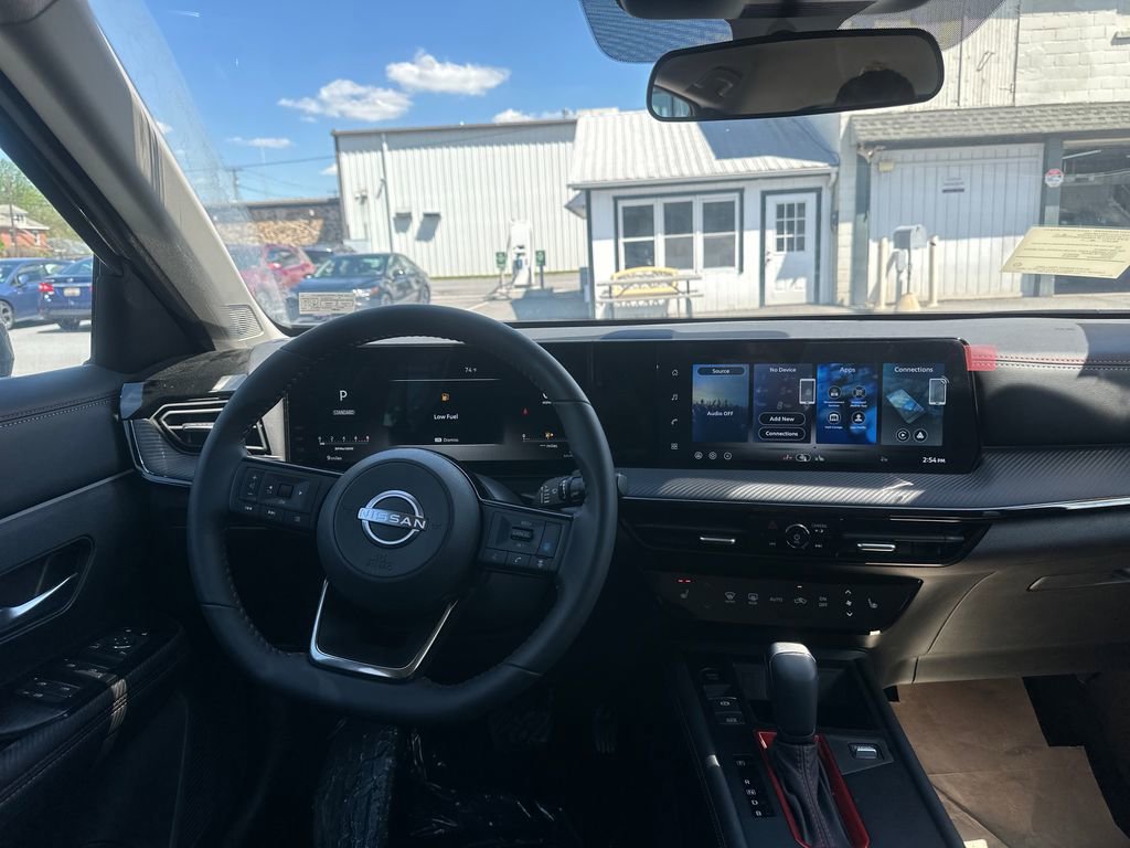 New 2026 Nissan Kicks SR w/ Cold Weather Package FWD image 17