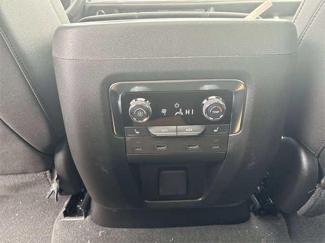 New 2025 Chevrolet Suburban Premier image 22