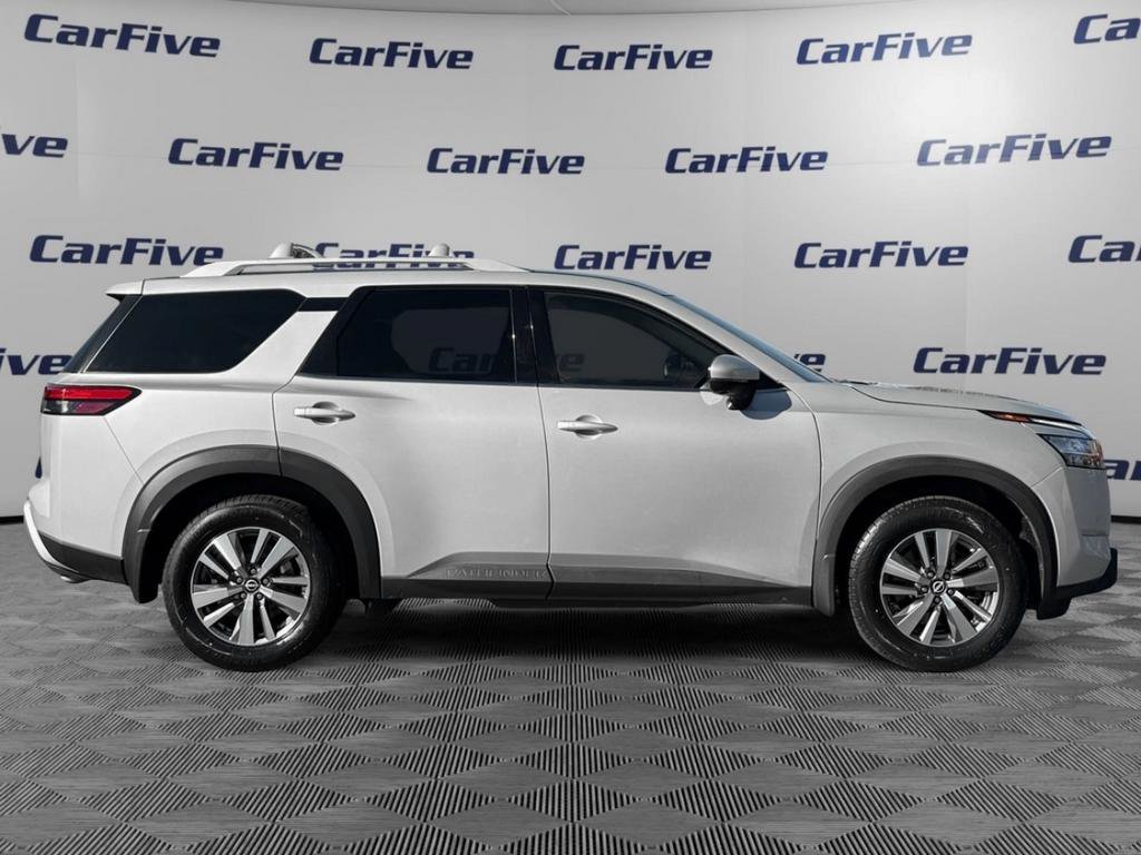 Used 2022 Nissan Pathfinder SL w/ Lighting Package (N92) image 7