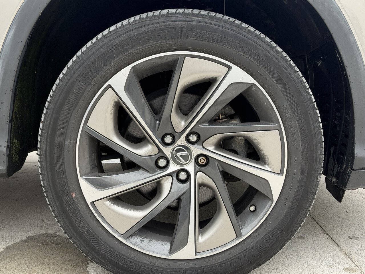 Used 2018 Lexus RX 450hL Luxury w/ Accessory Package AWD/4WD image 36
