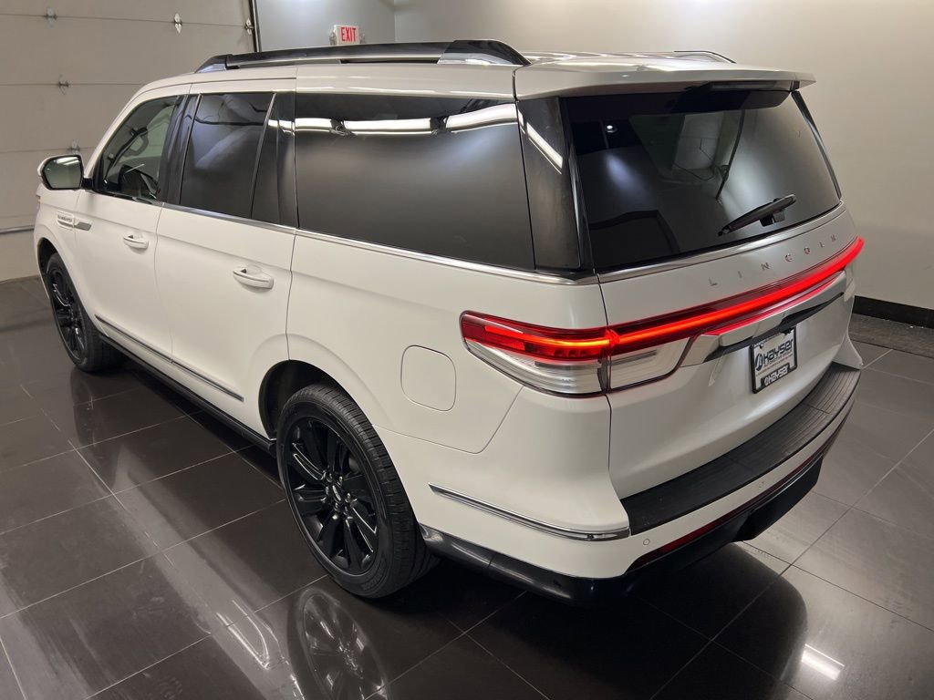 Certified 2022 Lincoln Navigator Reserve w/ Monochromatic Package image 4