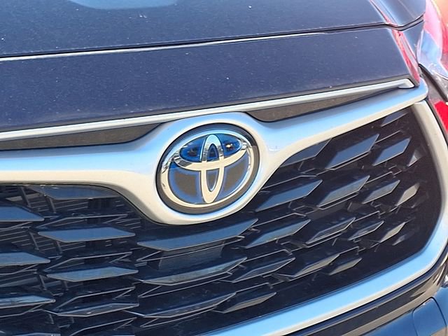 Used 2021 Toyota Highlander XLE image 9