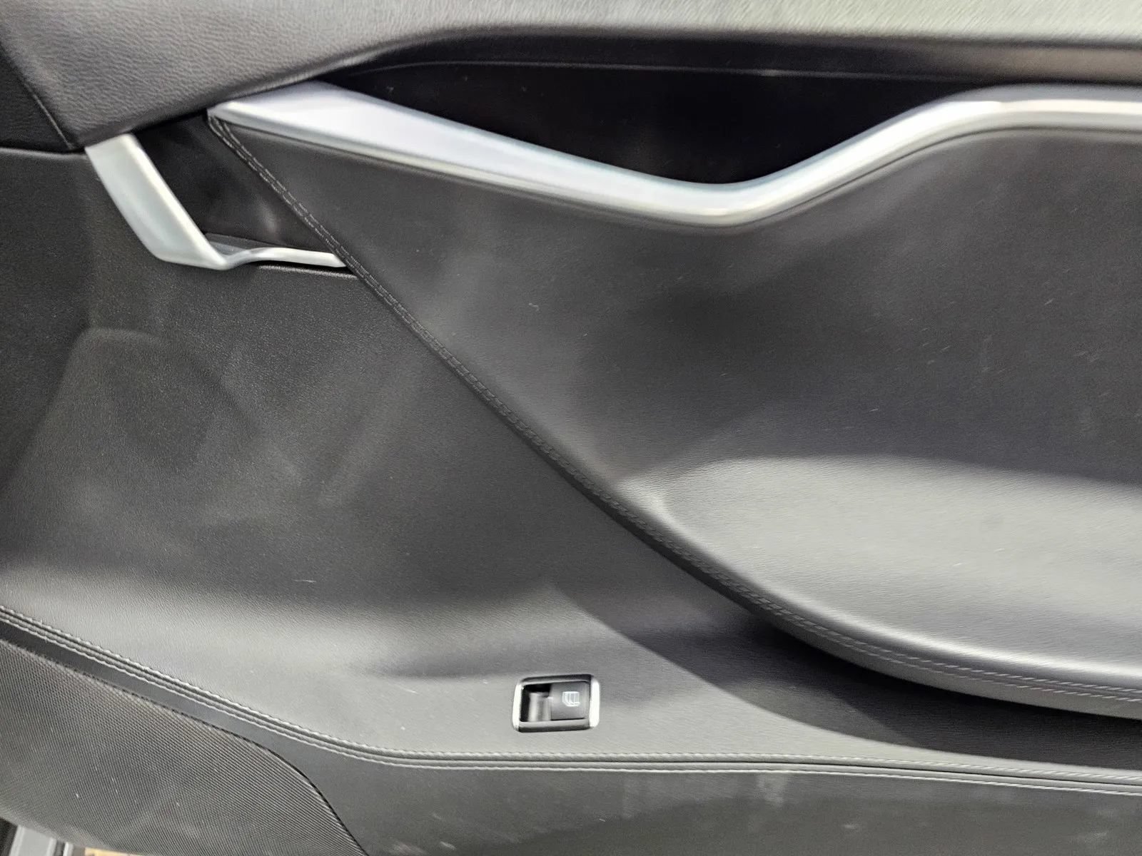 Used 2014 Tesla Model S P85 RWD image 6