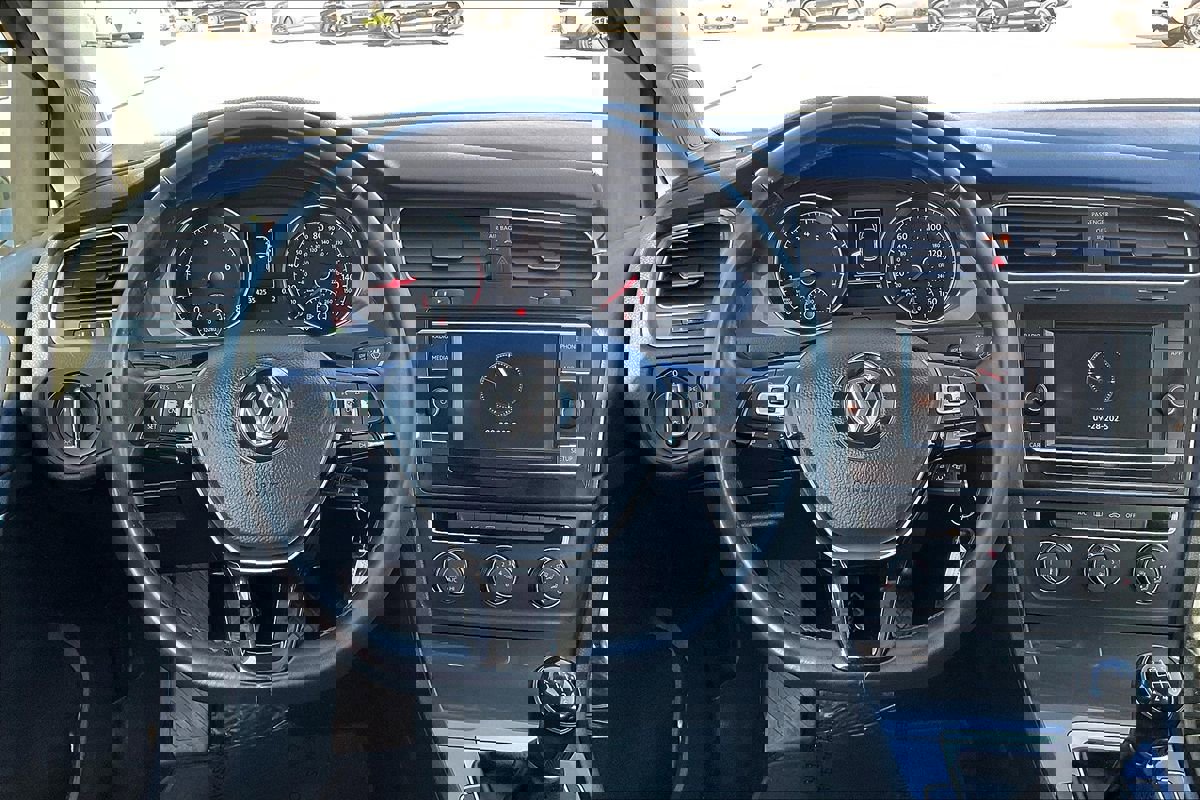 Used 2019 Volkswagen Golf S image 15