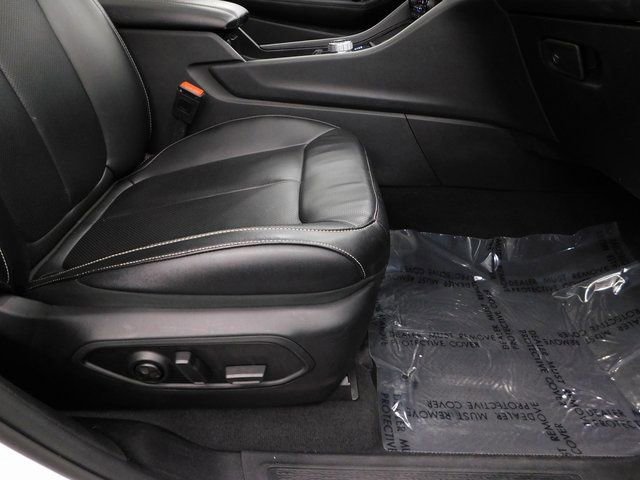 Used 2024 Jeep Grand Cherokee L Limited w/ Luxury Tech Group II image 32