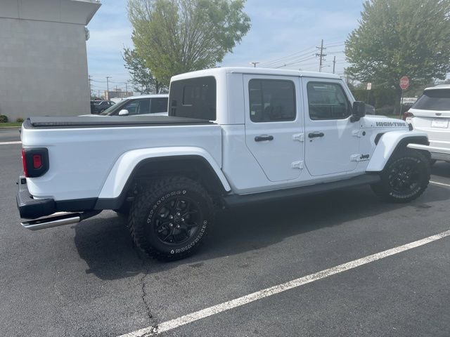 Used 2025 Jeep Gladiator Sport image 3