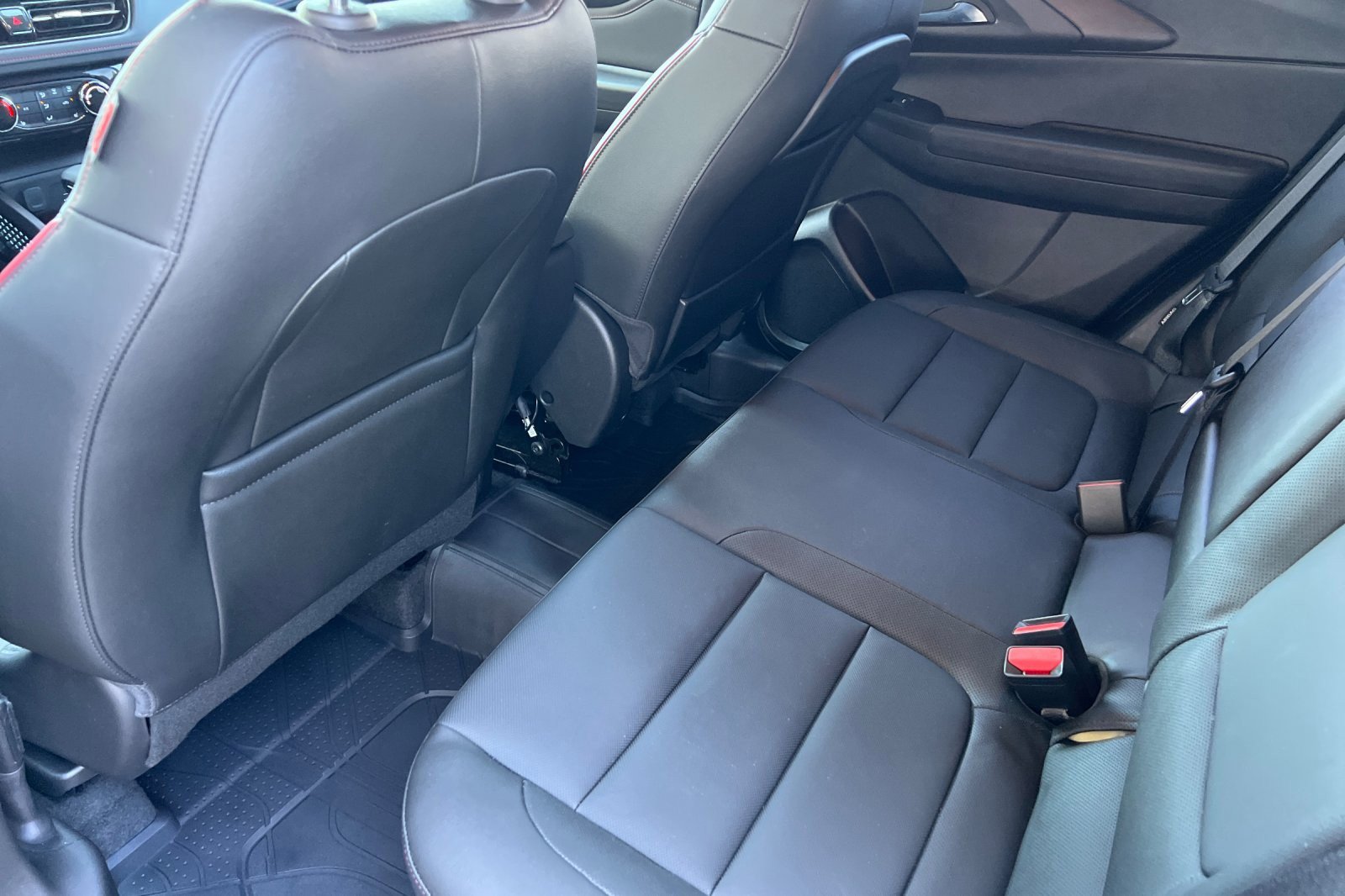 Used 2024 Chevrolet TrailBlazer RS w/ Driver Confidence Package image 9