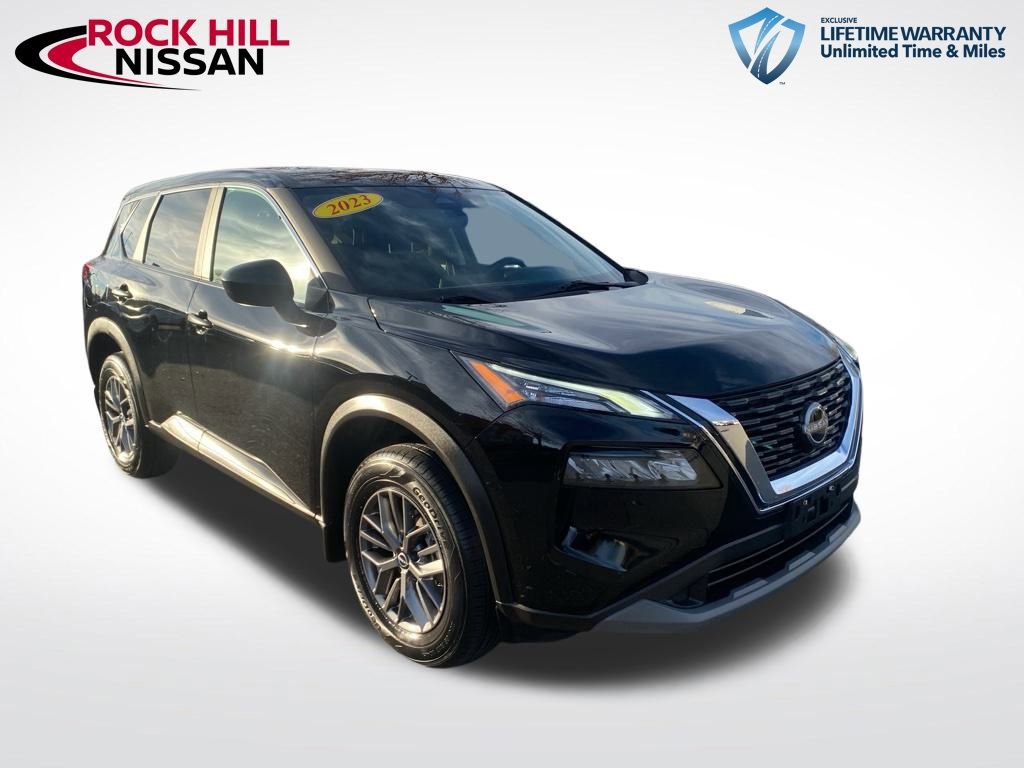 Used 2023 Nissan Rogue S image 1