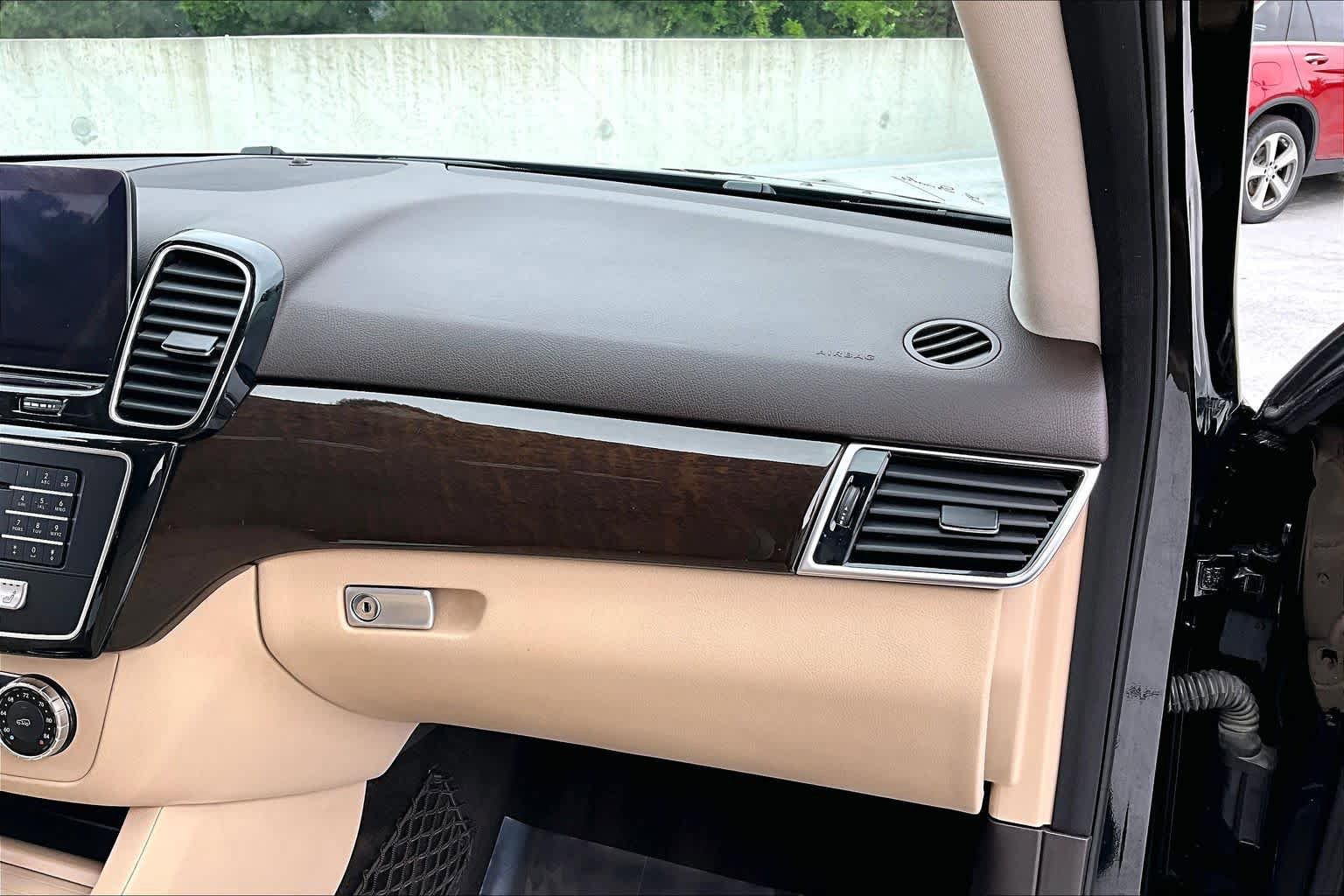 Used 2018 Mercedes-Benz GLE 350 4MATIC image 19