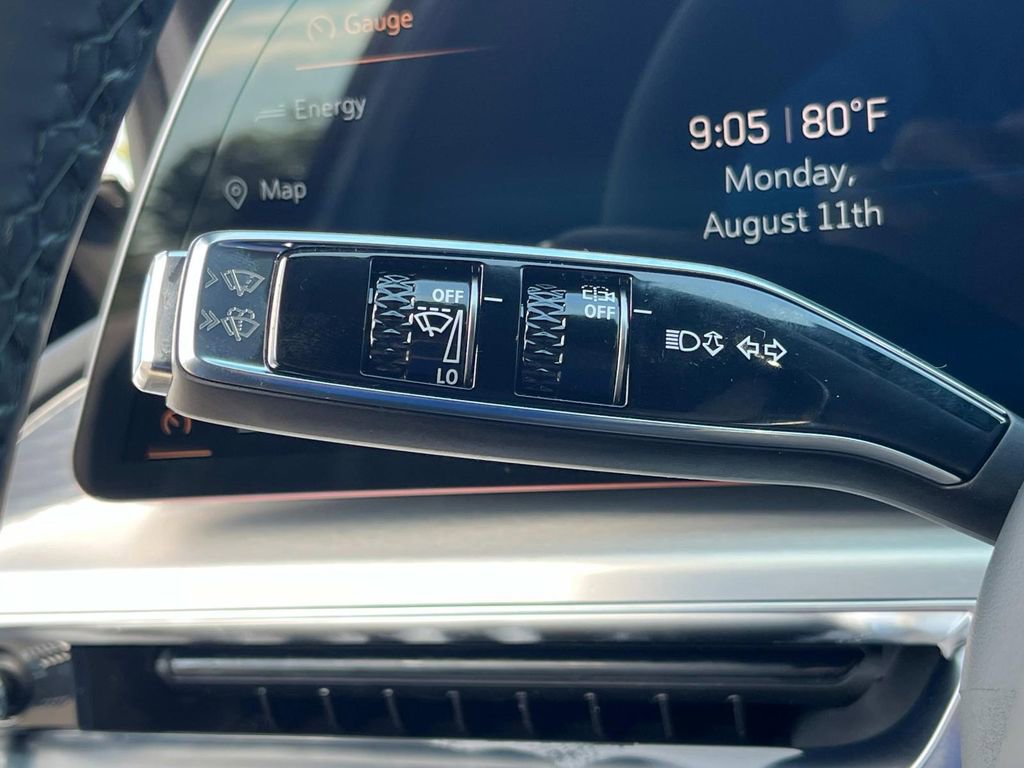 New 2025 Cadillac Lyriq Luxury image 30