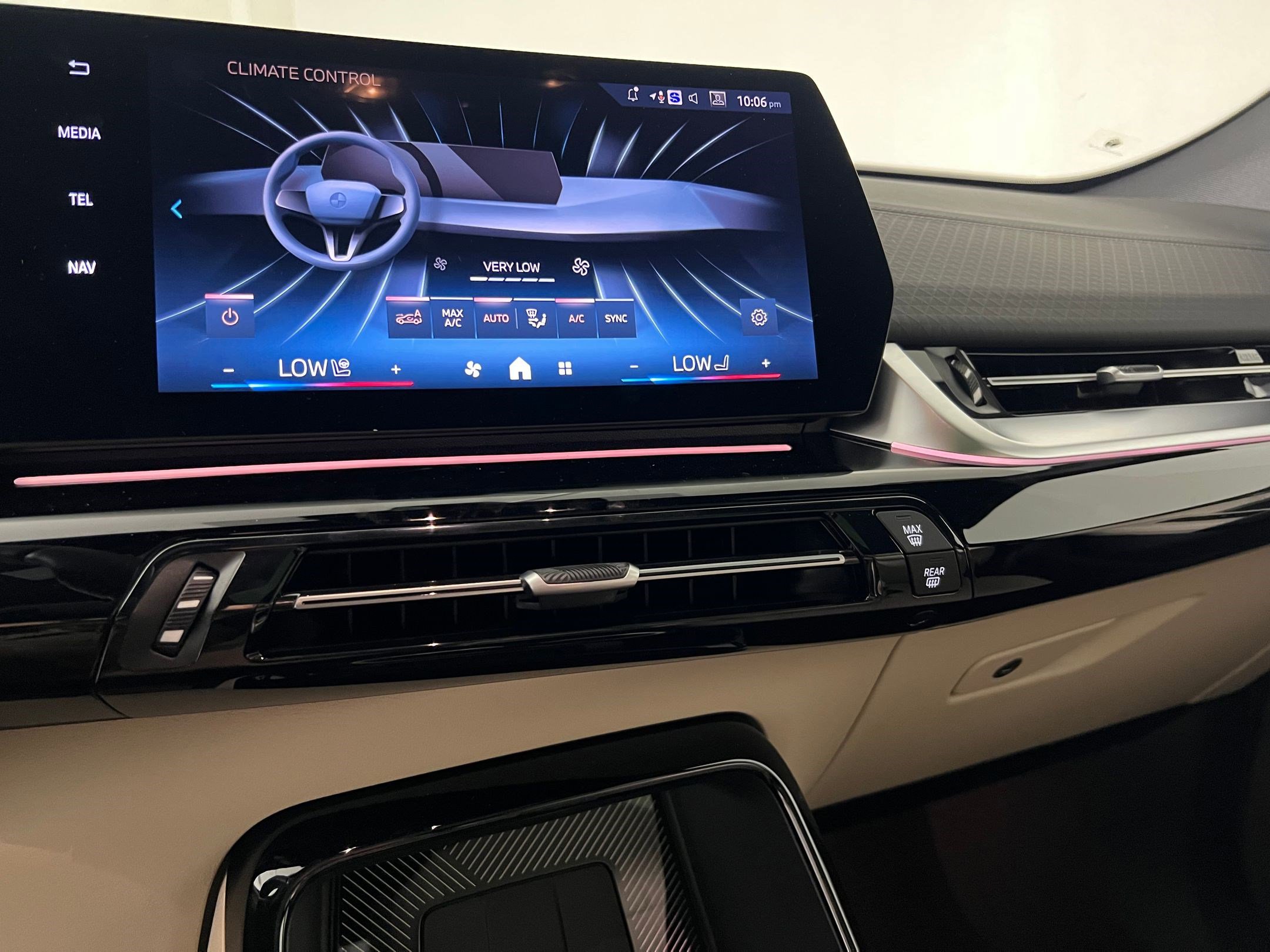 Used 2025 BMW X2 xDrive28i w/ Premium Package AWD/4WD image 28