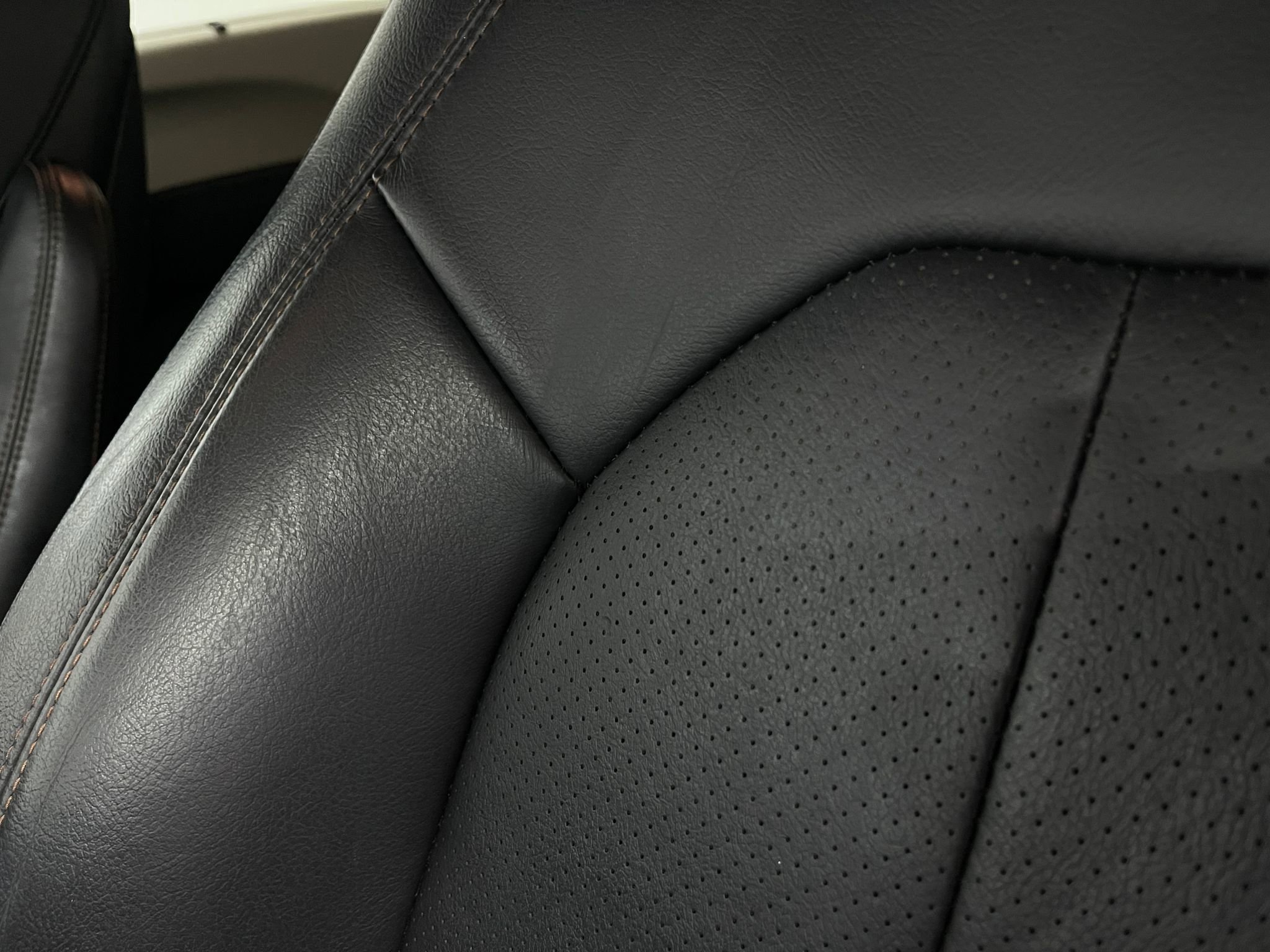 Used 2019 Chrysler Pacifica Touring-L Plus w/ Advanced Safetytec Group FWD image 18
