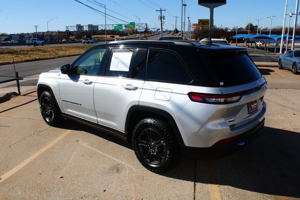 Used 2024 Jeep Grand Cherokee Trailhawk w/ Advanced Protech Group II image 11