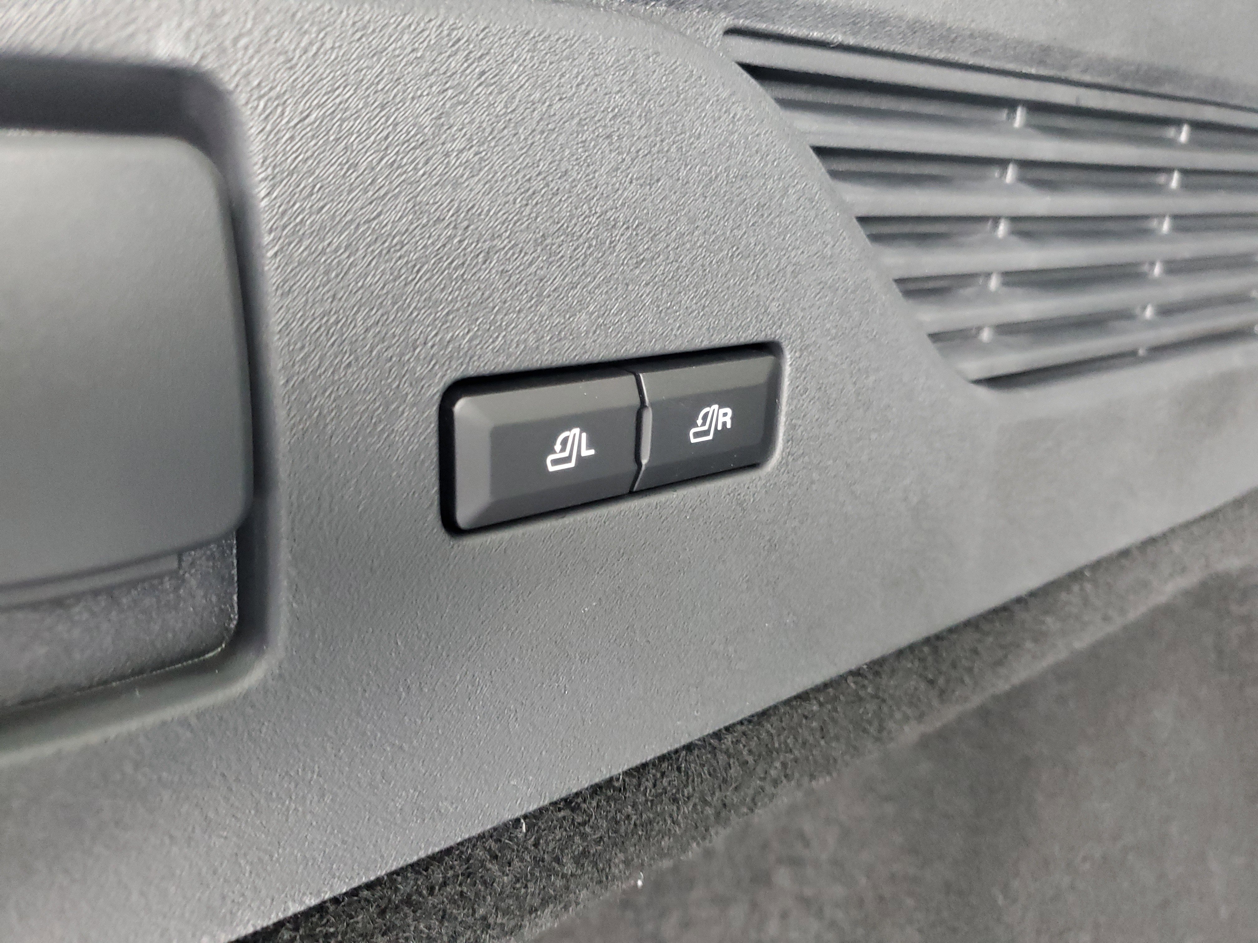 New 2026 Lincoln Nautilus Reserve w/ Jet Appearance Package image 33