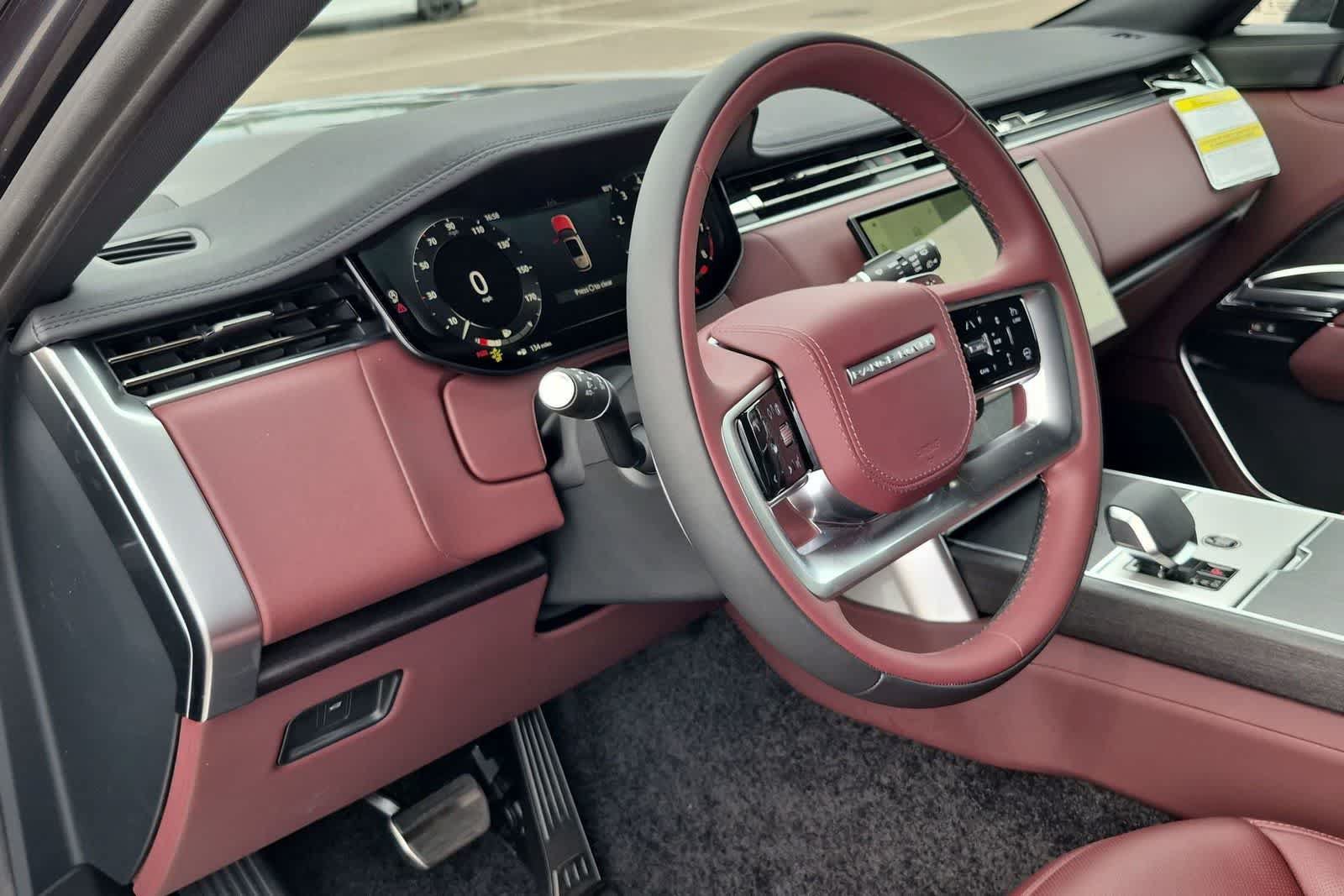 New 2026 Land Rover Range Rover SE AWD/4WD image 2