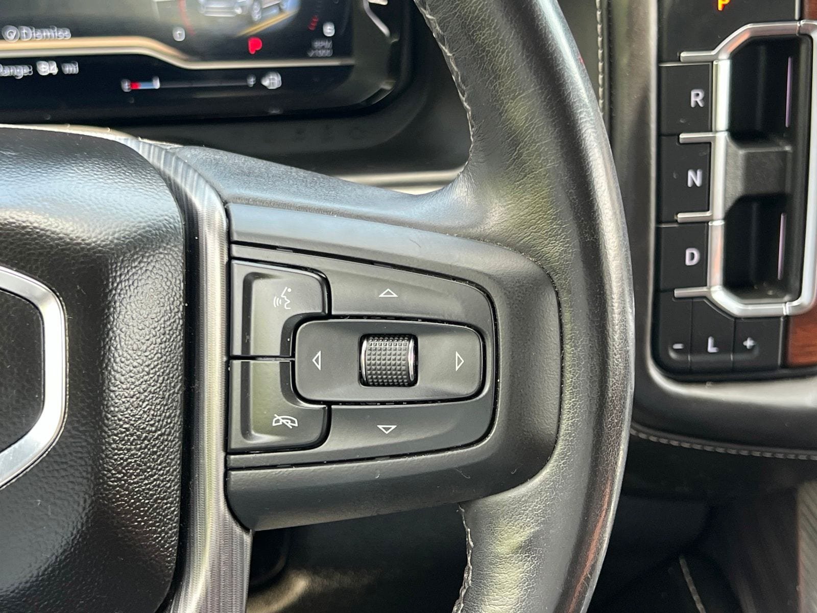 Used 2023 GMC Yukon Denali Ultimate AWD/4WD image 33